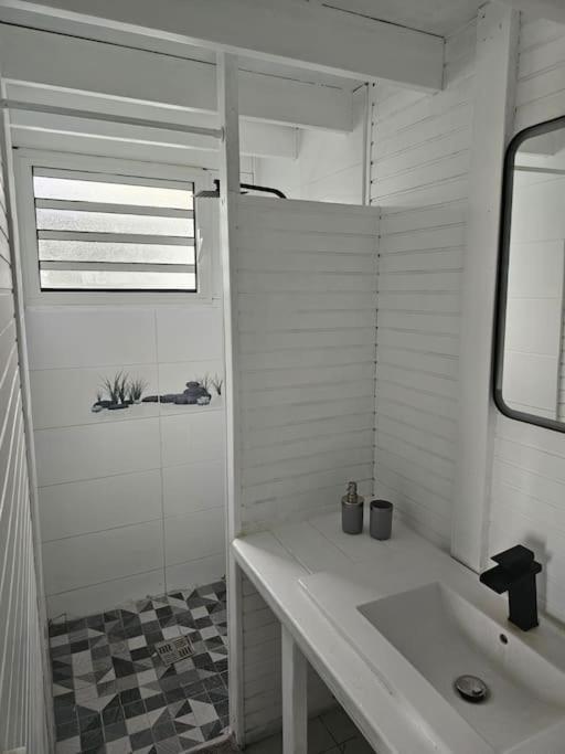 Sweet Colibri Apartment Saint-Pierre Exterior photo