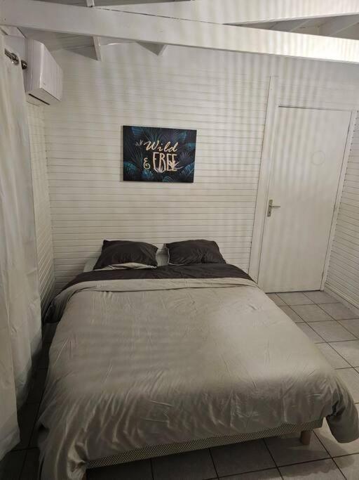 Sweet Colibri Apartment Saint-Pierre Exterior photo